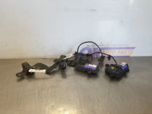 2015 Land Rover Range Rover Sport 5.0L Used OEM Exhaust Muffler