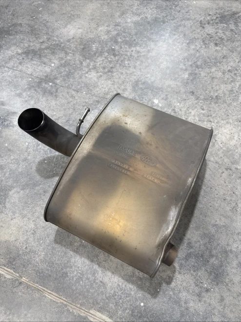 2014 Land Rover Range Rover Right/Passenger Rear Used OEM Exhaust Muffler