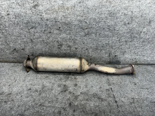 2001-2005 Lexus IS300 Center Used OEM Exhaust Muffler