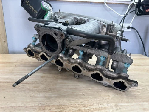 112k Miles Lexus IS300 GS300 OEM Intake Manifold Fuel Rail Injectors Bolts Line