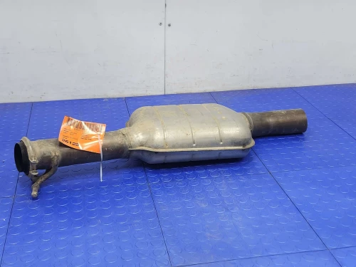 2015-2018 Mercedes-Benz C-Class Center Used OEM Exhaust Muffler