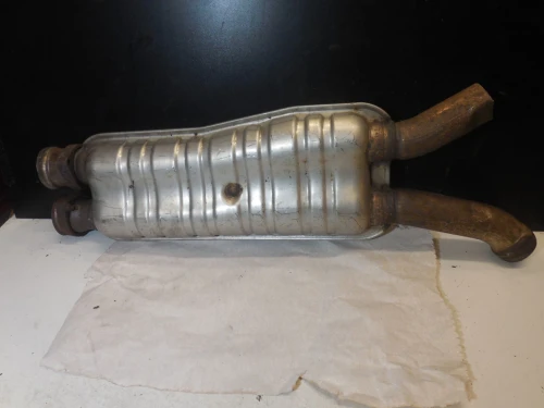 2009 Mercedes-Benz E500 2114910401 Center Used OEM Exhaust Muffler