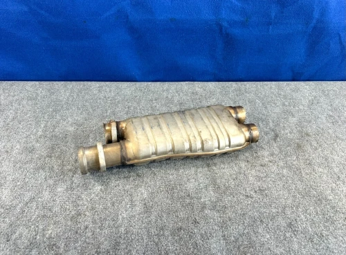 2007-2011 Mercedes-Benz CLS63 AMG Center Used OEM Exhaust Muffler