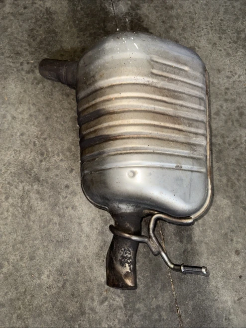 2010-2013 Mercedes-Benz E-Class Right/Passenger Used OEM Exhaust Muffler