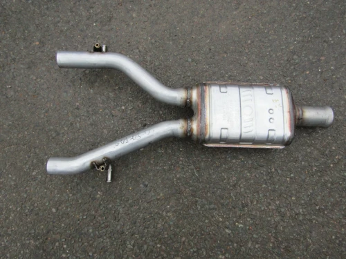 Mercedes-Benz A1724912801 Center Used OEM Exhaust Muffler