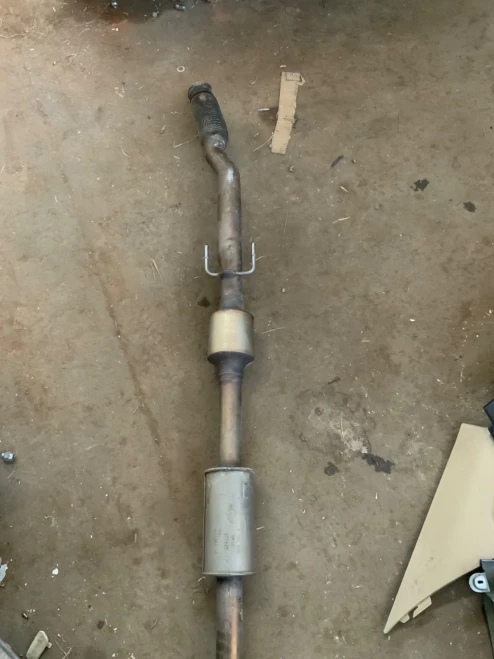 2008-2015 MINI Cooper 18307604566 Front Used OEM Exhaust Muffler