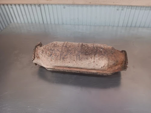 1996-1997 Nissan Used OEM Exhaust Muffler