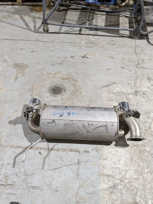 2004 Nissan 350Z 20100RSZ35 Rear Used OEM Exhaust Muffler