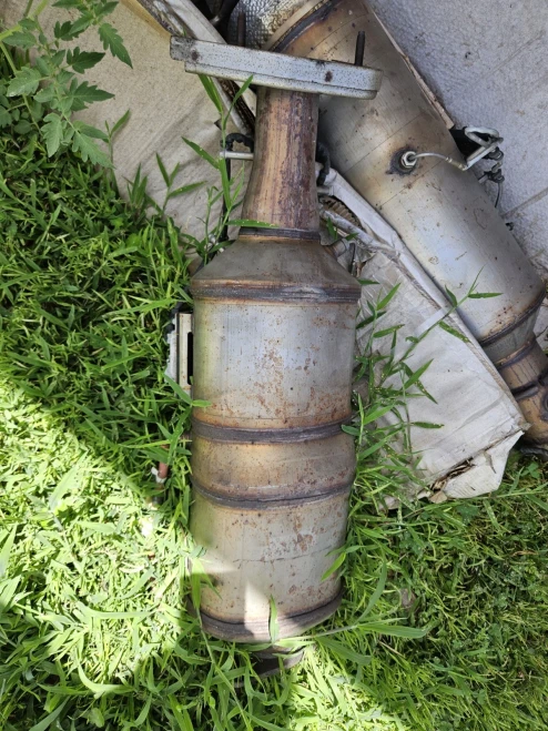 2017 Nissan Titan Used OEM Exhaust Muffler