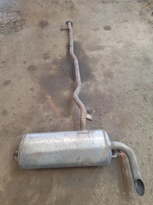 Nissan 201004CB6A Rear Used OEM Exhaust Muffler