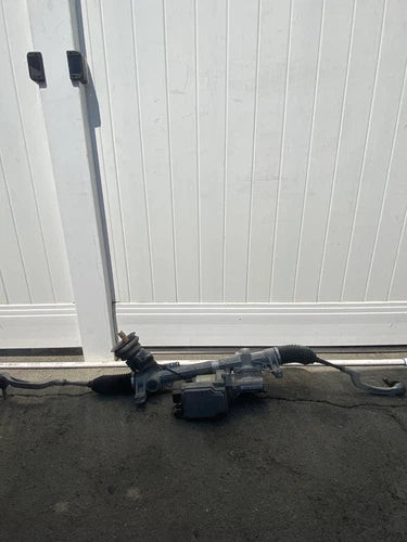2015 2016 Mercedes GLA250 Power Steering Gear/Box Rack & Pinion A2464603901 OEM used OEM rack and pinion