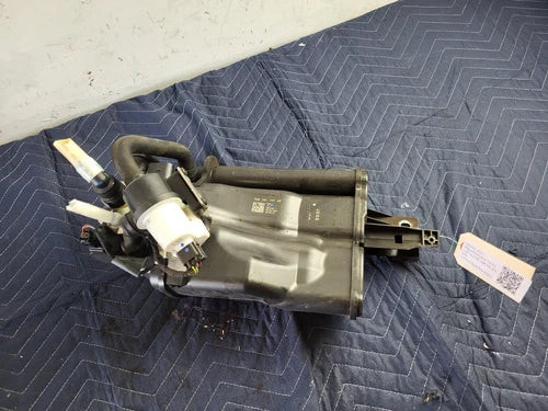 Fuel Vapor Evaporator Canister Used OEM 2022 VOLKSWAGEN TAOS 5Q0201797AD 2023 24