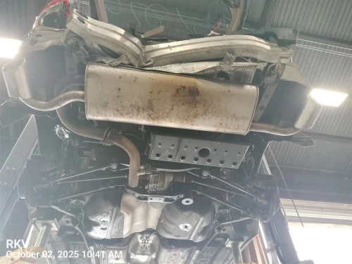 2012 Toyota Venza 174300P170 Used OEM Exhaust Muffler