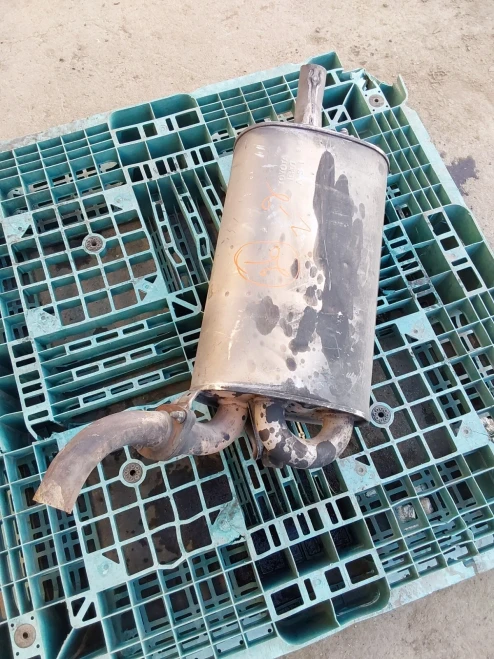 2007-2010 Toyota Used OEM Exhaust Muffler