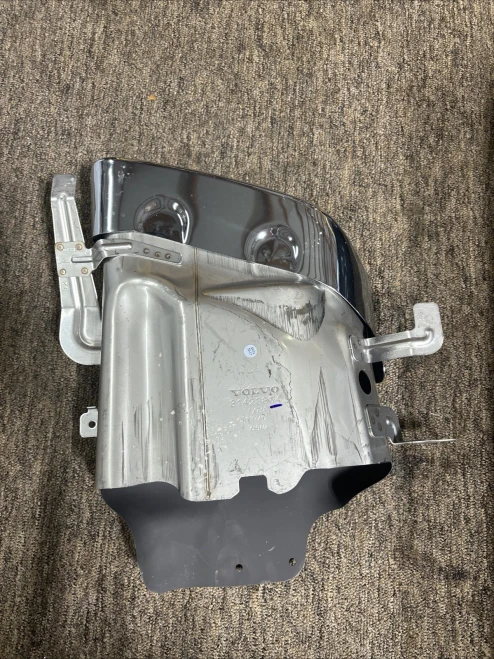 2017-2020 Volvo S90 31428864 Left/Driver Rear Used OEM Exhaust Muffler