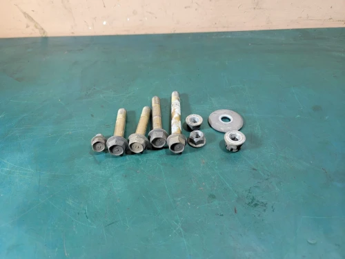 Acura TL Rear Left & Right Used OEM Steering Knuckle Spindle
