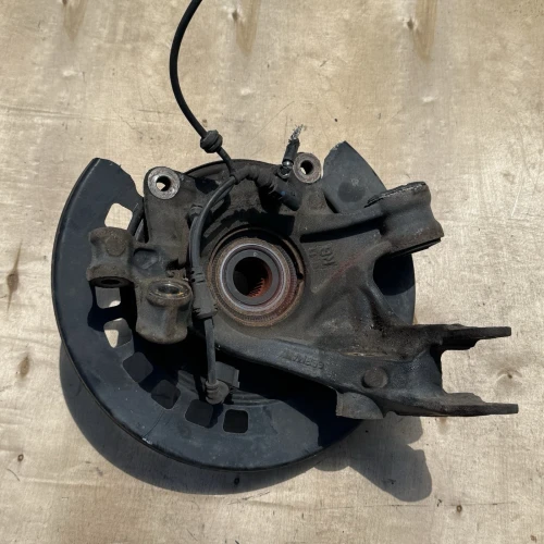 2007-2015 Audi Q7 7L8505435A Rear Left/Driver Used OEM Steering Knuckle Spindle