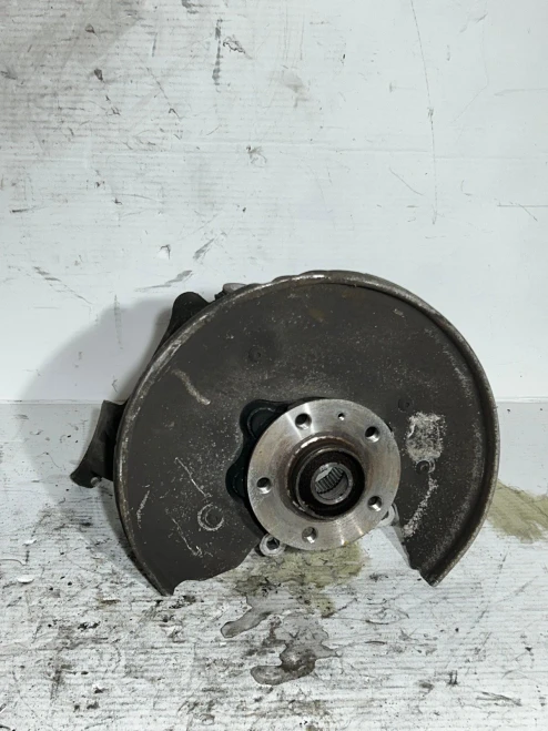 2012-2018 Audi Q5 Rear Right/Passenger With Hub Used OEM Steering Knuckle Spindle