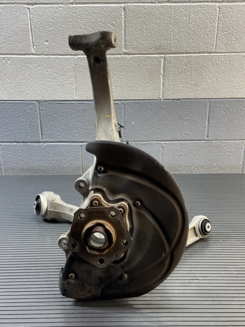2017-2026 Audi Q7 Front Right/Passenger Used OEM Steering Knuckle Spindle