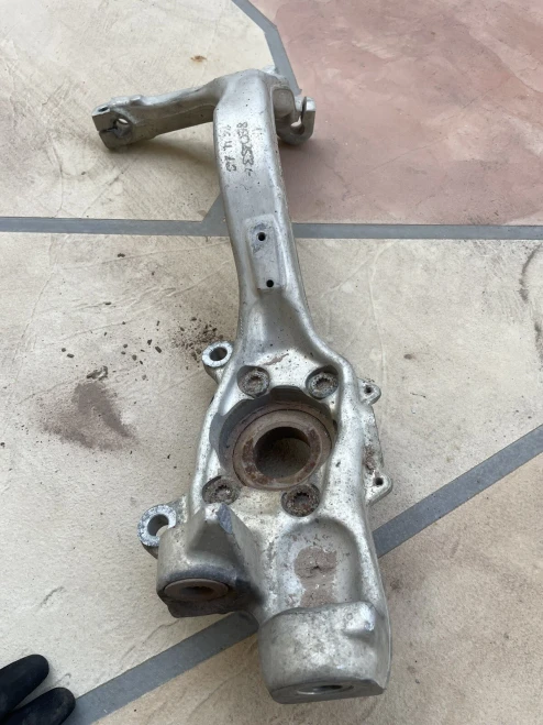 2002-2008 Audi RS4 8E0407241B Front Left/Driver Used OEM Steering Knuckle Spindle