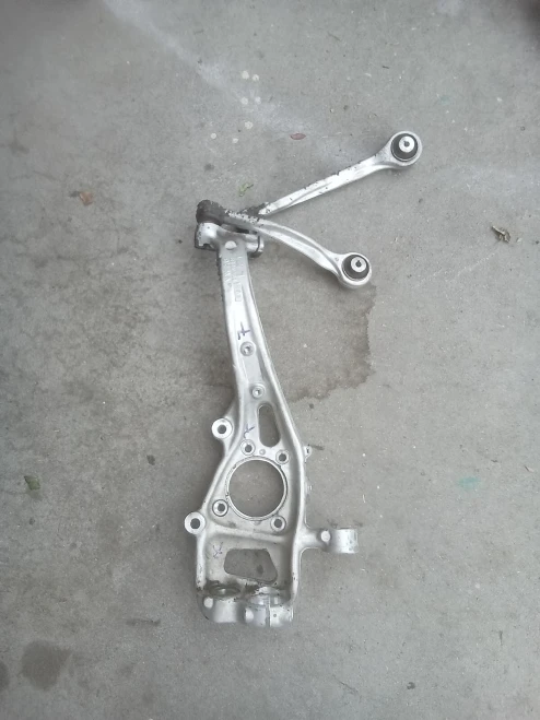 2017-2023 Audi Q5 80A407559 Front Left/Driver Used OEM Steering Knuckle Spindle