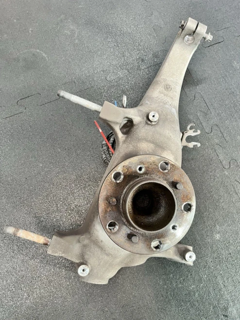 2012-2018 BMW M6 Front Right/Passenger Used OEM Steering Knuckle Spindle