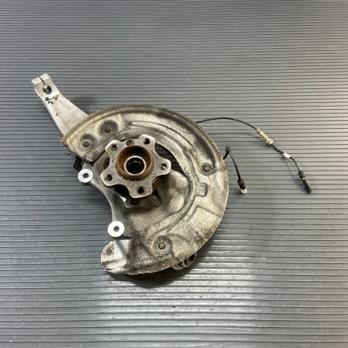2016-2022 BMW 750i Front Right/Passenger AWD Used OEM Steering Knuckle Spindle