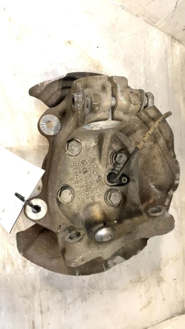 2006 BMW 325i 31216793923 Front Left/Driver Used OEM Steering Knuckle Spindle