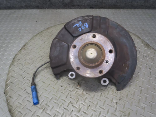 2001-2002 BMW Z3 Front Left/Driver With Hub Used OEM Steering Knuckle Spindle