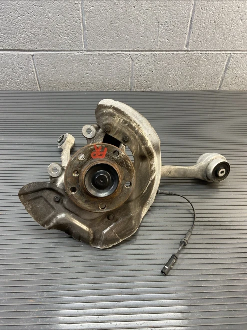 2014-2016 BMW Front Right/Passenger RWD Used OEM Steering Knuckle Spindle