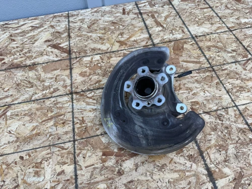 2019-2024 BMW 3 Series Front Left/Driver RWD Used OEM Steering Knuckle Spindle