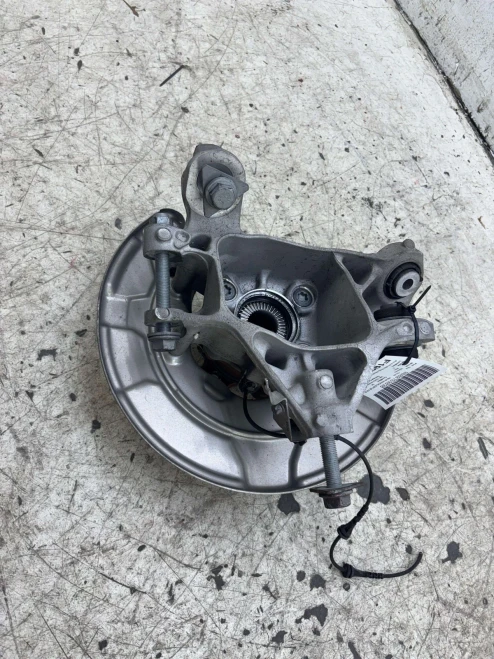 2020-2025 BMW X6 Rear Right/Passenger RWD Used OEM Steering Knuckle Spindle