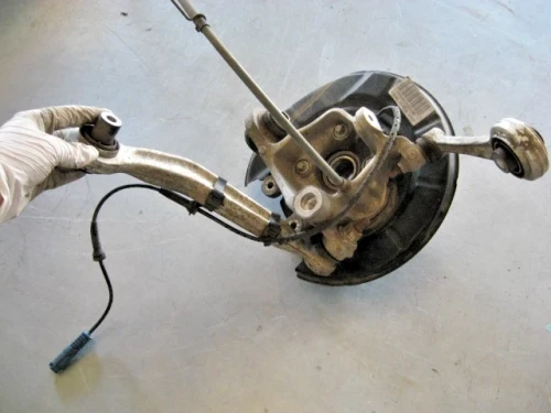 2000 BMW 528i Rear Right/Passenger Used OEM Steering Knuckle Spindle