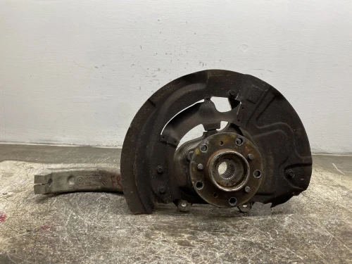 2015-2019 BMW Front Right/Passenger Used OEM Steering Knuckle Spindle