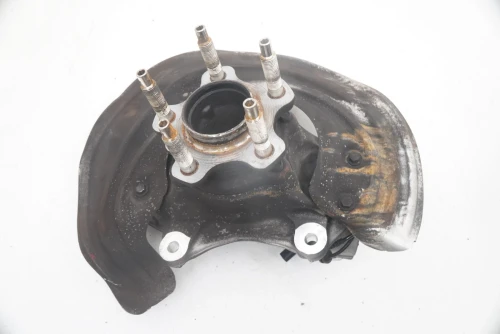 BMW 3 Series 31206878609 Front Left/Driver RWD With Hub Used OEM Steering Knuckle Spindle