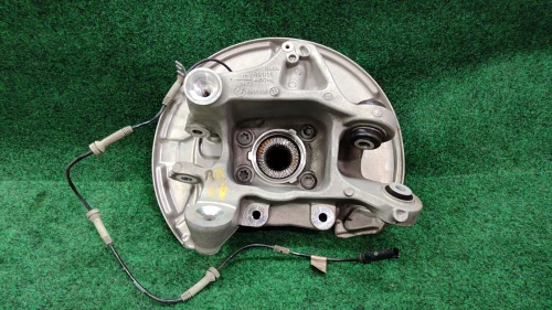 2017-2023 BMW 530i 33306866336 Rear Right/Passenger Used OEM Steering Knuckle Spindle