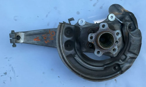 2016-2019 BMW 740i 31206884377 Front Left/Driver RWD Used OEM Steering Knuckle Spindle