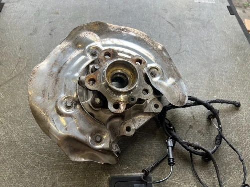 2019-2024 BMW X3 Rear Right/Passenger RWD Used OEM Steering Knuckle Spindle