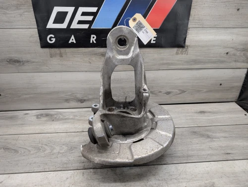 2014-2018 BMW X5 Rear Left/Driver With Bearing Used OEM Steering Knuckle Spindle