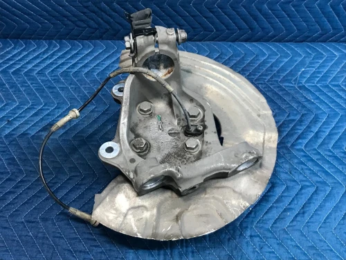 2008-2013 BMW 135i 31216773209 Front Left/Driver Used OEM Steering Knuckle Spindle