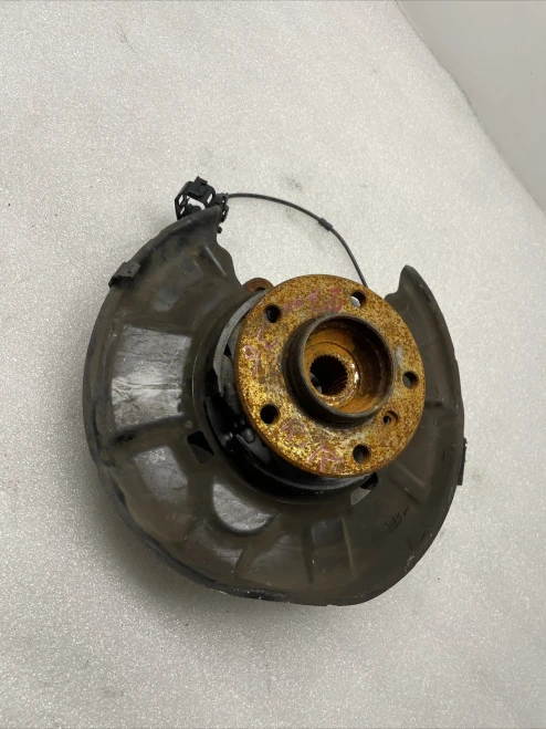 2014 BMW 3 Series Rear Right/Passenger With Hub Used OEM Steering Knuckle Spindle