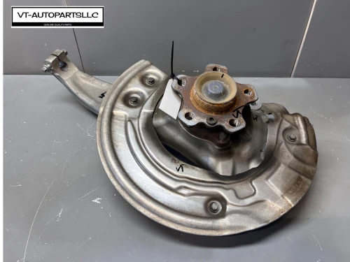 2016-2019 BMW 740i Front Left/Driver With Hub Used OEM Steering Knuckle Spindle