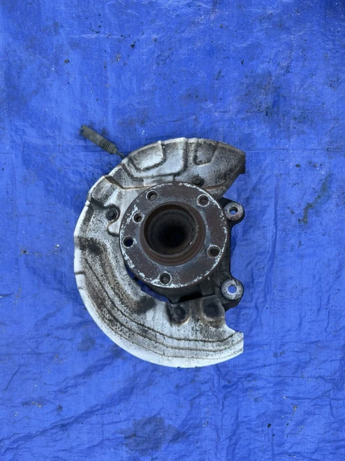 2006-2013 BMW 3 Series Front Left/Driver RWD Used OEM Steering Knuckle Spindle