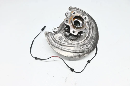 BMW 3 Series Front Right/Passenger AWD With Hub Used OEM Steering Knuckle Spindle