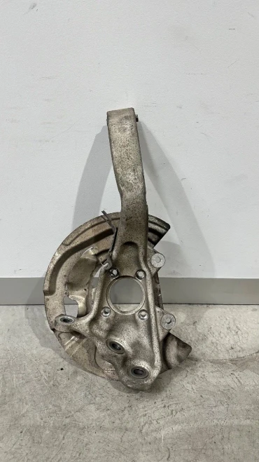 BMW 31216773784 Front Right/Passenger Used OEM Steering Knuckle Spindle