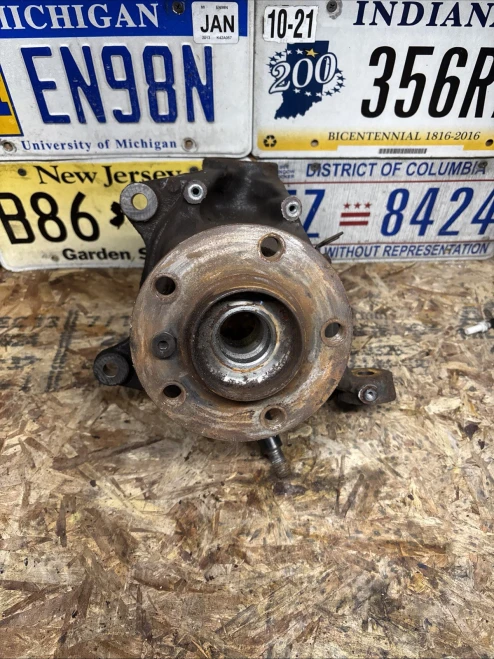 2011-2017 BMW X3 Front Right/Passenger xDrive With Hub Used OEM Steering Knuckle Spindle