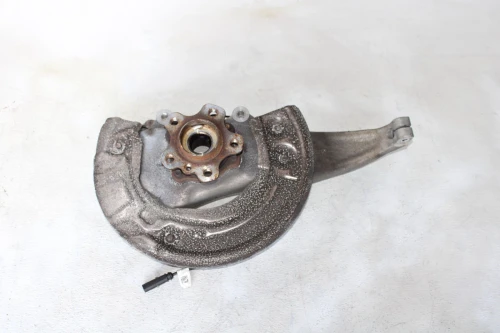 2023 BMW 5 Series Front Right/Passenger With Hub Used OEM Steering Knuckle Spindle