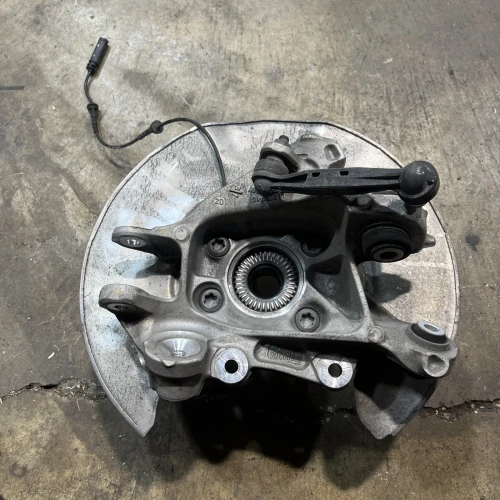 2019-2025 BMW 330i Rear Right/Passenger AWD With Hub Used OEM Steering Knuckle Spindle