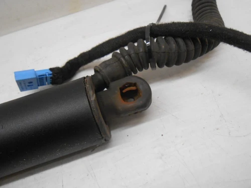 2011 BMW X3 7232004 Used OEM Steering Knuckle Spindle