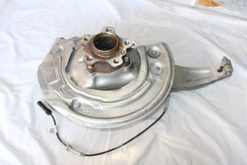 2016-2019 BMW 7 Series Front Right/Passenger With Hub Used OEM Steering Knuckle Spindle